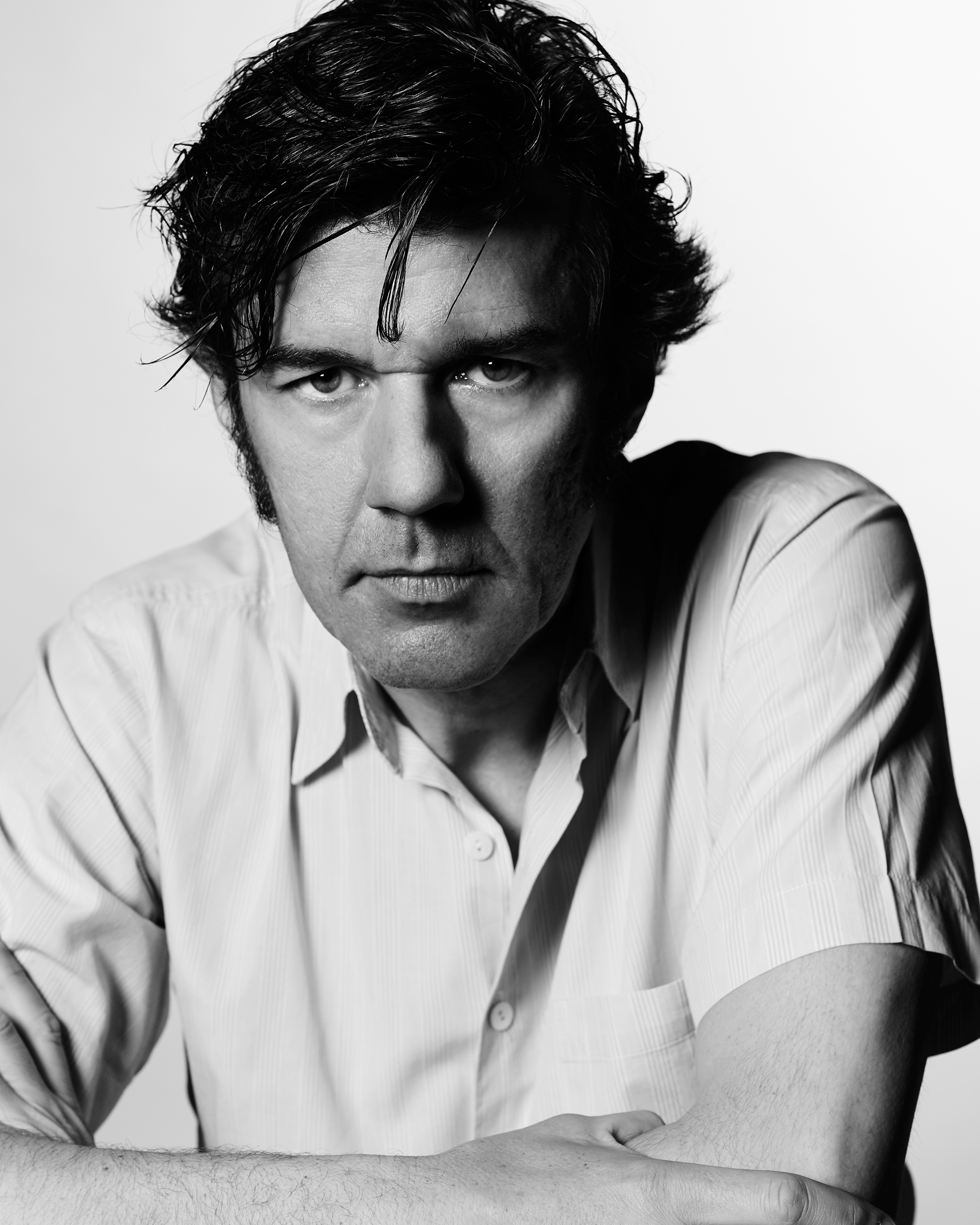 https://thegrandtourist.net/wp-content/uploads/2023/10/01-stefan_sagmeister_by_c_jamesbraund-web.jpg