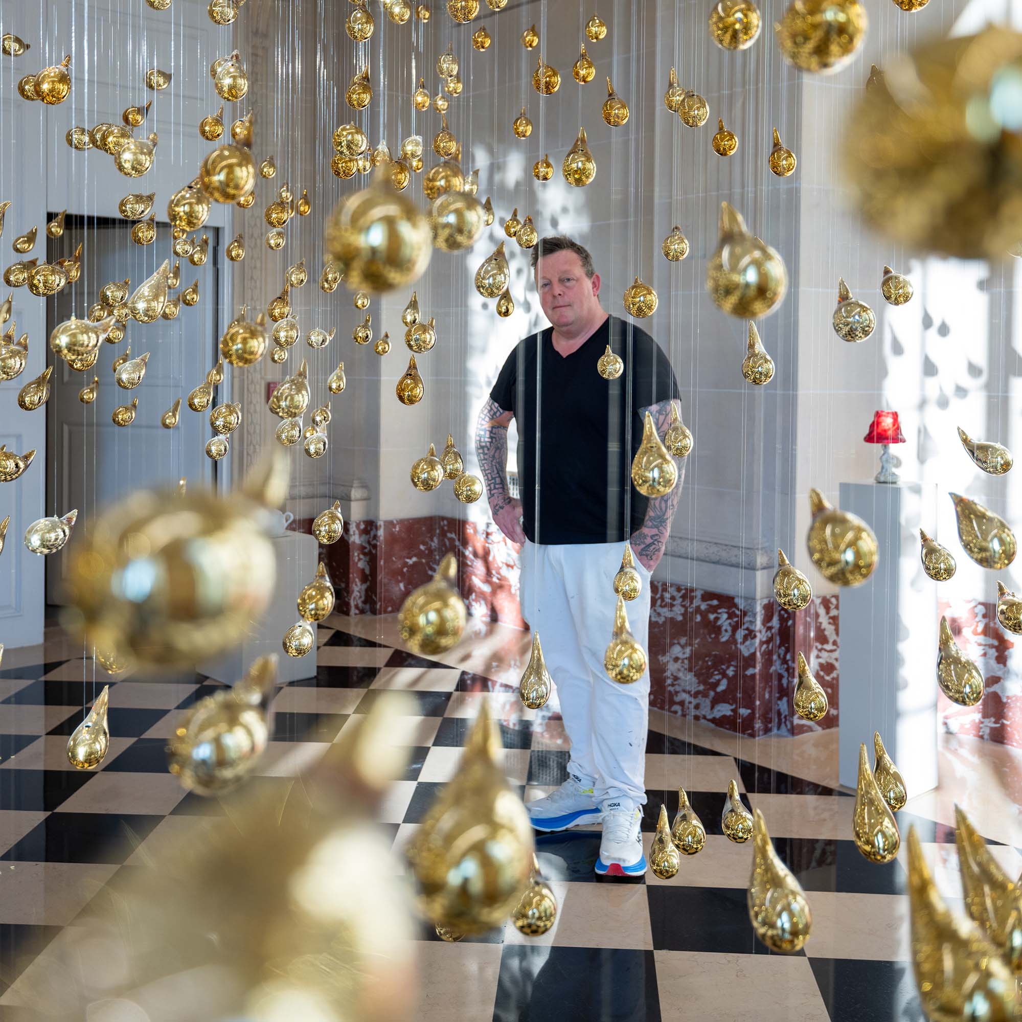 A Celebrated Artist Tries on Design